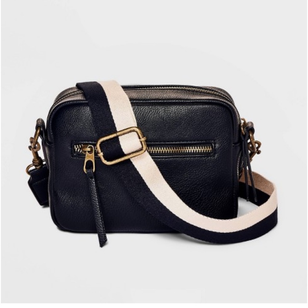 Universal Thread Camera Crossbody Bag black